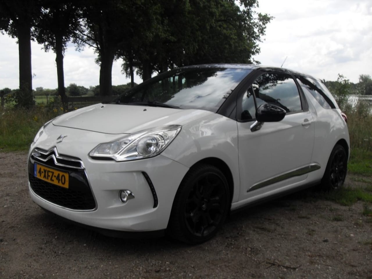 Citroën DS3 - 1.6 Sport Chic, Leder - AutoWereld.nl