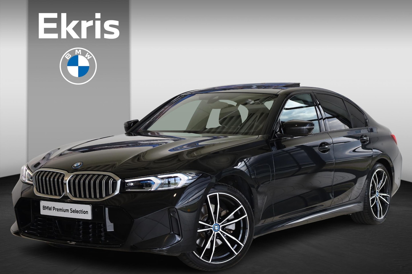 BMW 3-serie - Sedan 330e xDrive | M Sportpakket | Innovation Pack | Travel Pack | Comfort Pack - AutoWereld.nl