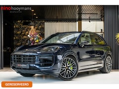 Porsche Cayenne - 3.0 E-Hybrid | NL auto | 4 wielsturing | Sport Design | Soft-close | 18-weg | Lederpakket