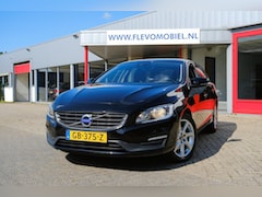 Volvo V60 - 1.6 T3 Momentum Aut. Navi|LMV|Clima|PDC