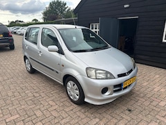 Daihatsu Young RV - 1.3-16V VTi met stuurbekrachtiging