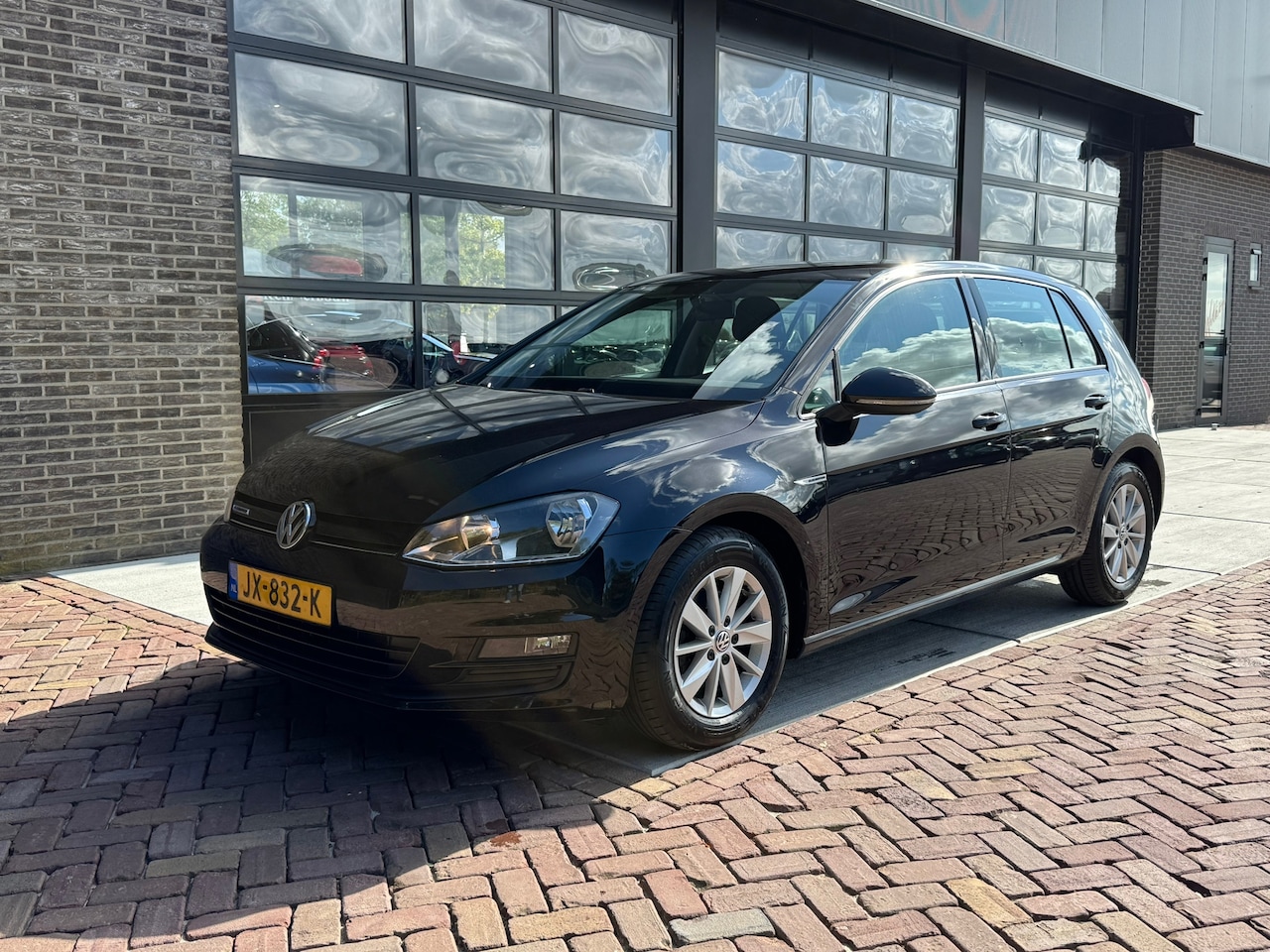 Volkswagen Golf - 1.0 TSI Edition | Airco | Navi | Multi media | - AutoWereld.nl