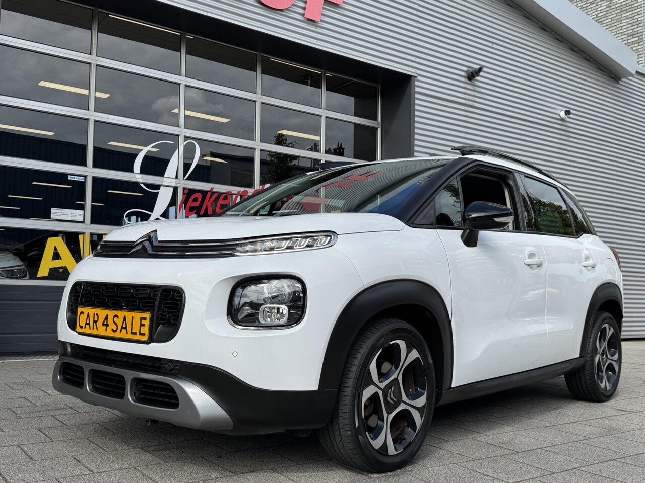 Citroën C3 Aircross - 1.2 PureTech S&S Shine - AUTOMAAT I Navigatie / Apple CarPlay I LED I PDC I Sport velgen I - AutoWereld.nl