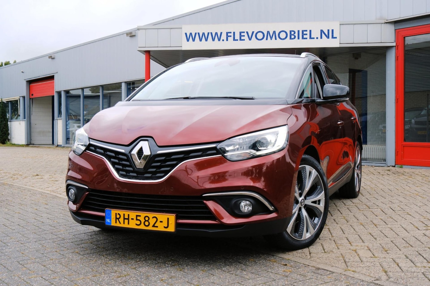 Renault Grand Scénic - 1.2 TCe Collection 7-Persoons Navi|Lanewarning|LMV|Half-Leder - AutoWereld.nl
