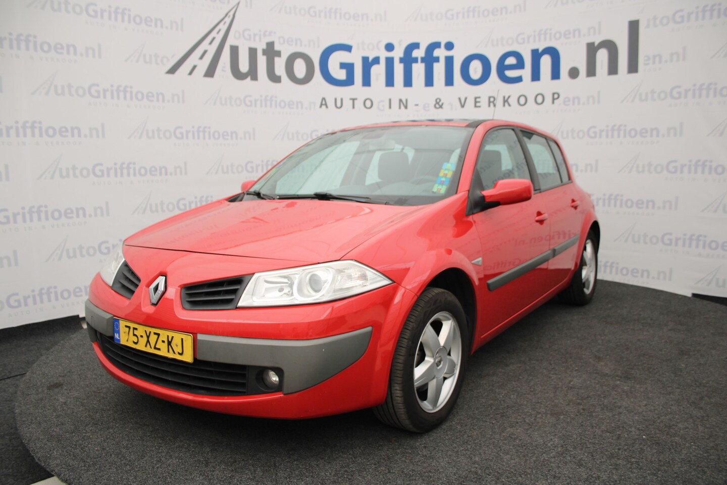 Renault Mégane - 1.6-16V Business Line nette 5-deurs met schuifdak - AutoWereld.nl