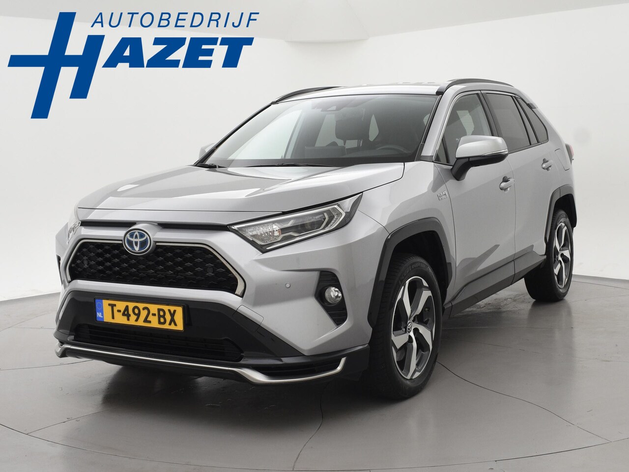 Toyota RAV4 - 2.5 PLUG-IN PHEV HYBRID AWD 4WD 306 PK + TREKHAAK | STOELVERW. | CAMERA | LED | APPLE CARP - AutoWereld.nl