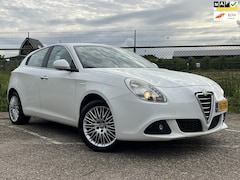 Alfa Romeo Giulietta - 1.4 T Distinctive 170PK Super netjes