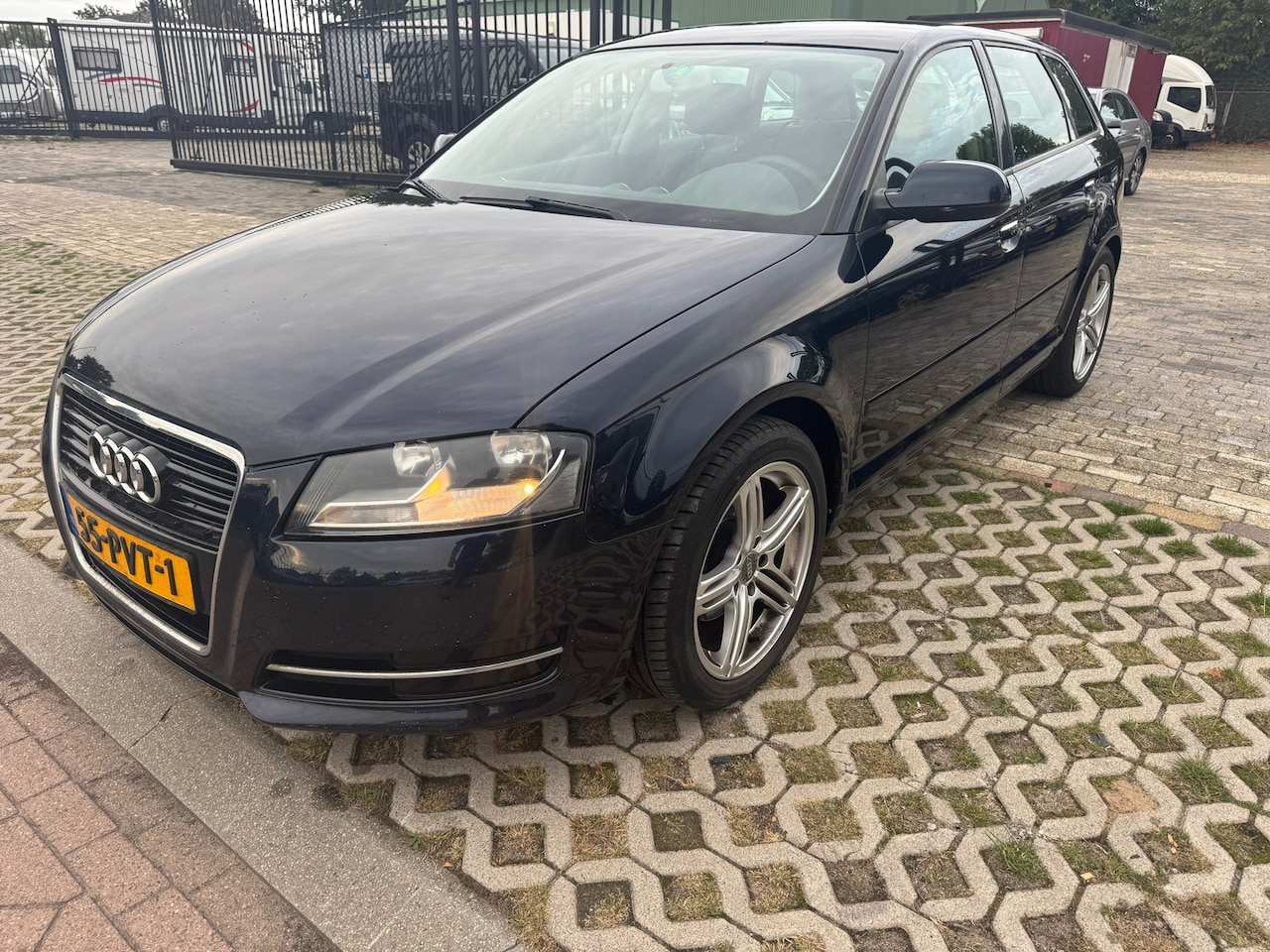 Audi A3 Sportback - 1.6 TDI Attraction Pro Line Business 1.6 TDI Attraction Pro Line Business - AutoWereld.nl