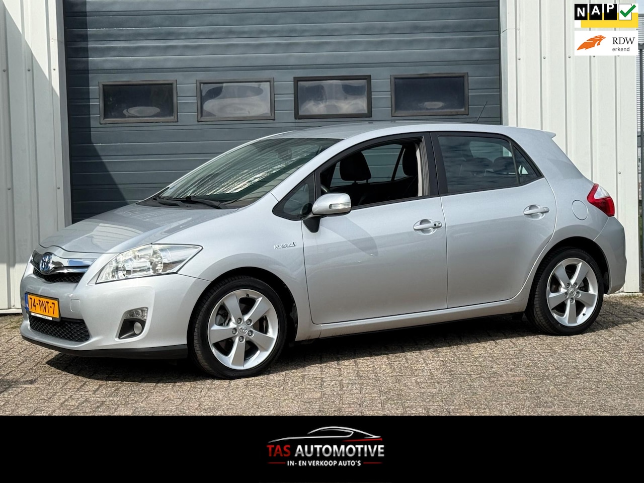 Toyota Auris - 1.8 Full Hybrid Executive 1e EIG / NAVI / CLIMA - AutoWereld.nl