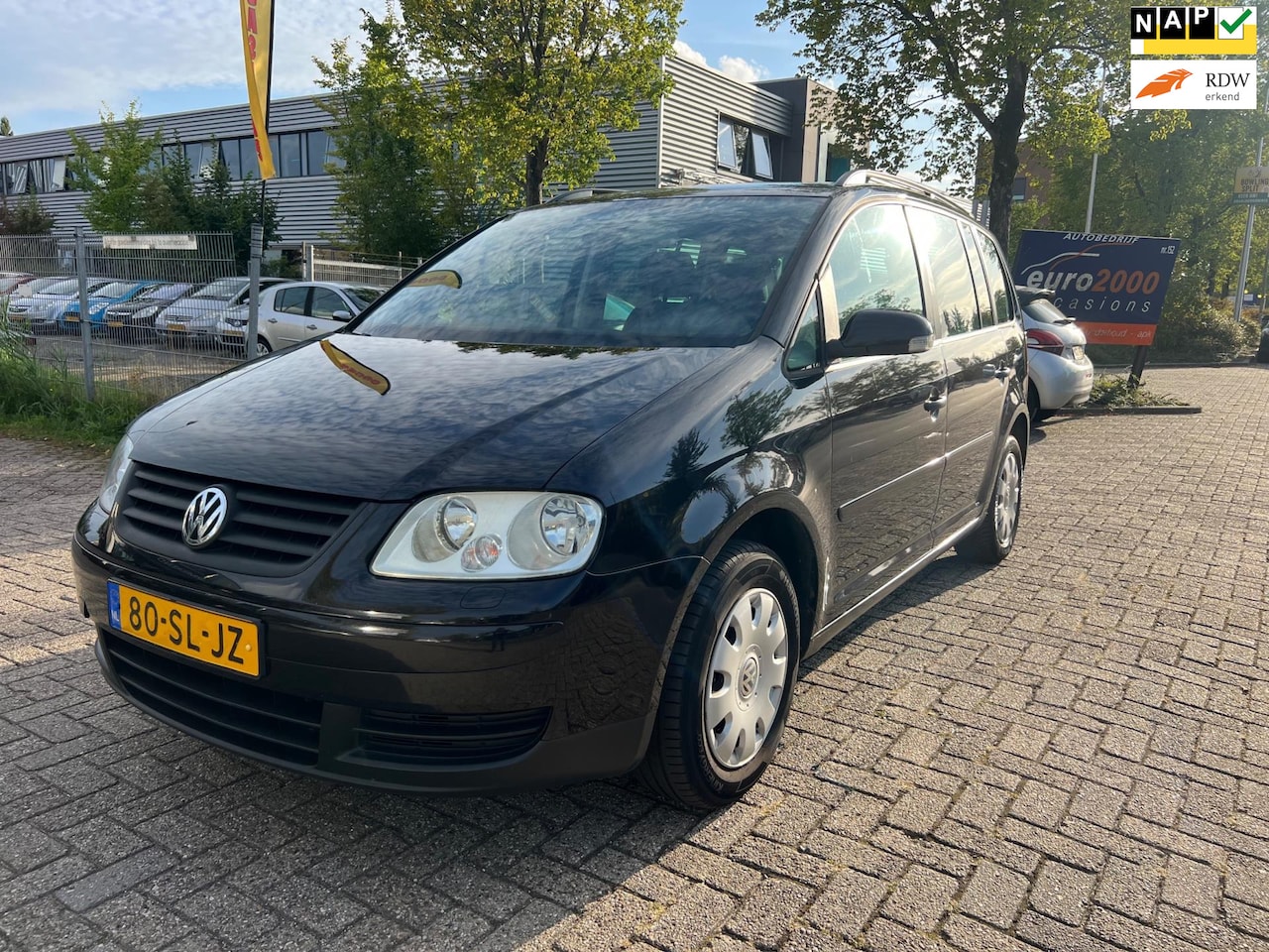 Volkswagen Touran - 1.6-16V FSI Business - 7persoons - AutoWereld.nl