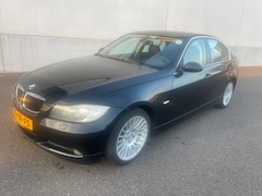 BMW 3-serie - 318i High Executive
