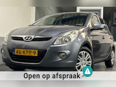 Hyundai i20 - 1.2i DynamicVersion|NAP|NweAPK|Airco|AfnTrekhaak|NweKoppeling