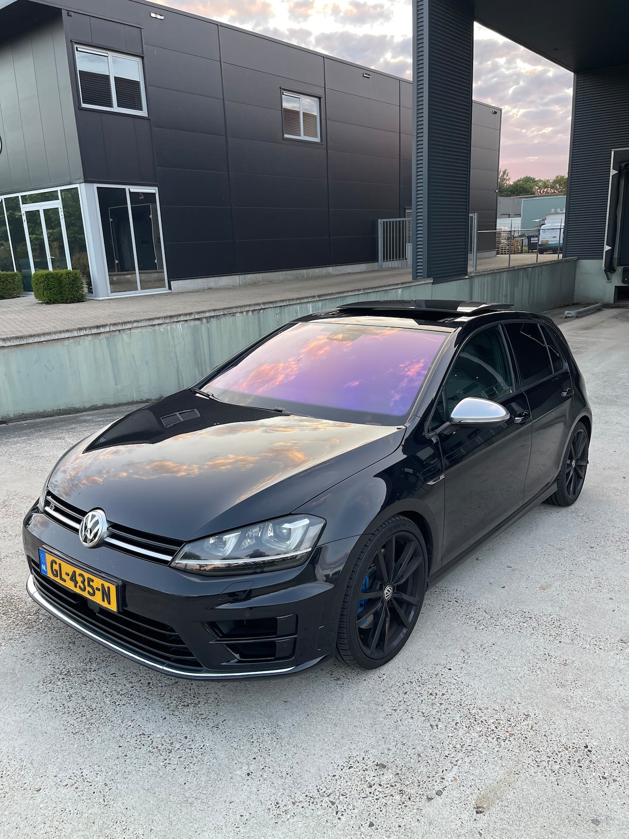 Volkswagen Golf - 2.0 TSI R 4MOTION - AutoWereld.nl