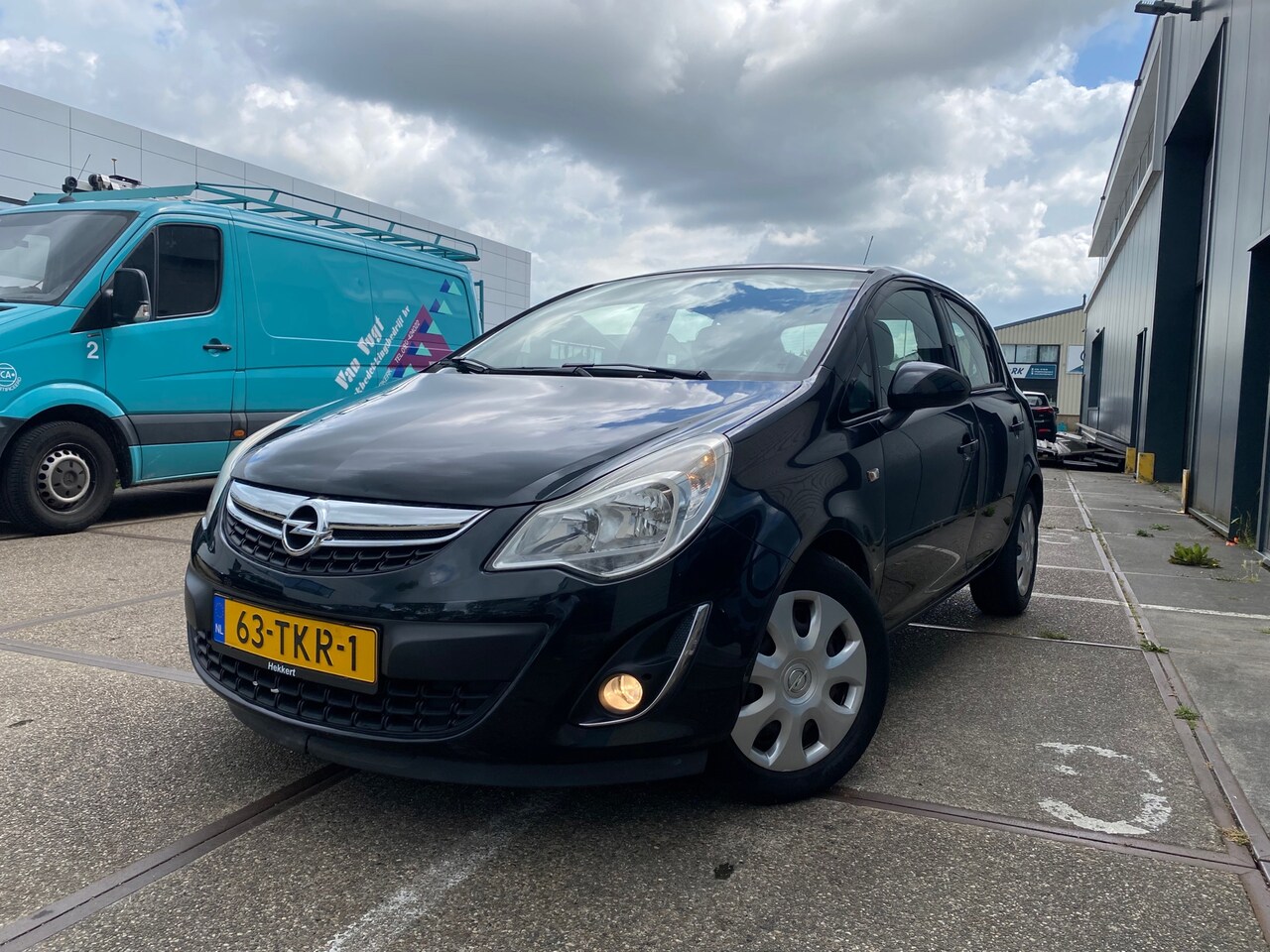 Opel Corsa - 1.2-16V Anniversary Edition/5drs/nap/ 2e EIG/ dealeronderhouden/ 1jaar apk/ airco/cruise c - AutoWereld.nl