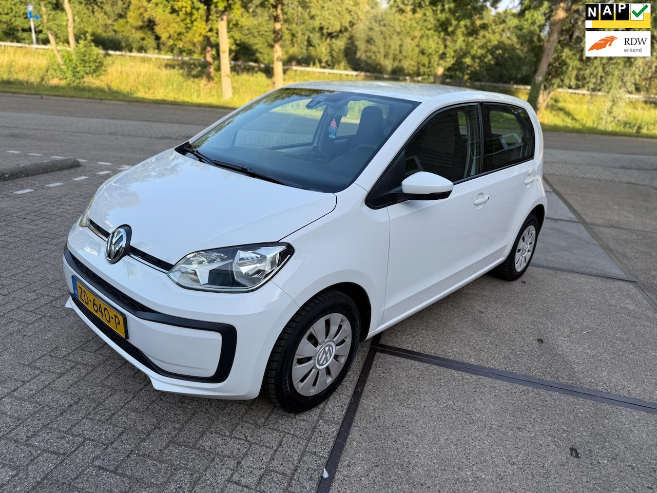 Volkswagen Up! - 1.0 BMT move up! 1.0 BMT move up! ((( 5 deurs /airco ))) - AutoWereld.nl