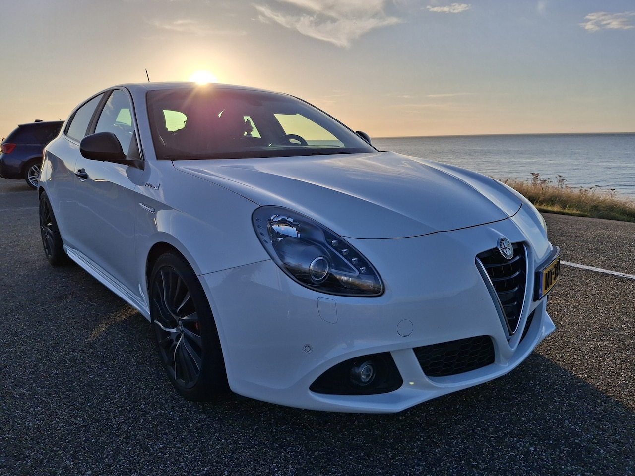 Alfa Romeo Giulietta - 1.4 T Exclusive QV-LINE - AutoWereld.nl