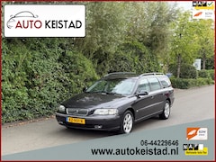 Volvo V70 - 2.0 Turbo Automaat LEDER/NAVIGATIE/CRUISE YOUNGTIMER