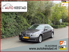 BMW 3-serie - 325i AUTOMAAT NAVIGATIE/LEDER/CRUISE NETTE STAAT