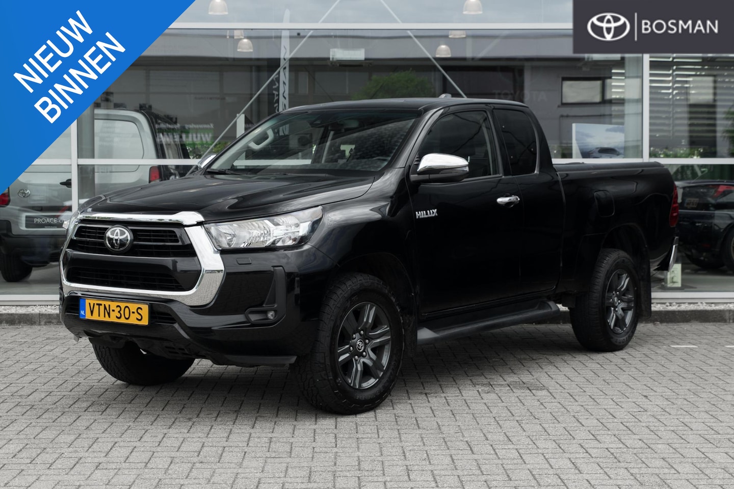 Toyota HiLux - 2.8 D-4D Xtra Cab Professional premium 2.8 D-4D Xtra Cab Professional premium - AutoWereld.nl
