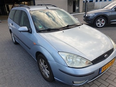 Ford Focus Wagon - 1.6-16V Futura