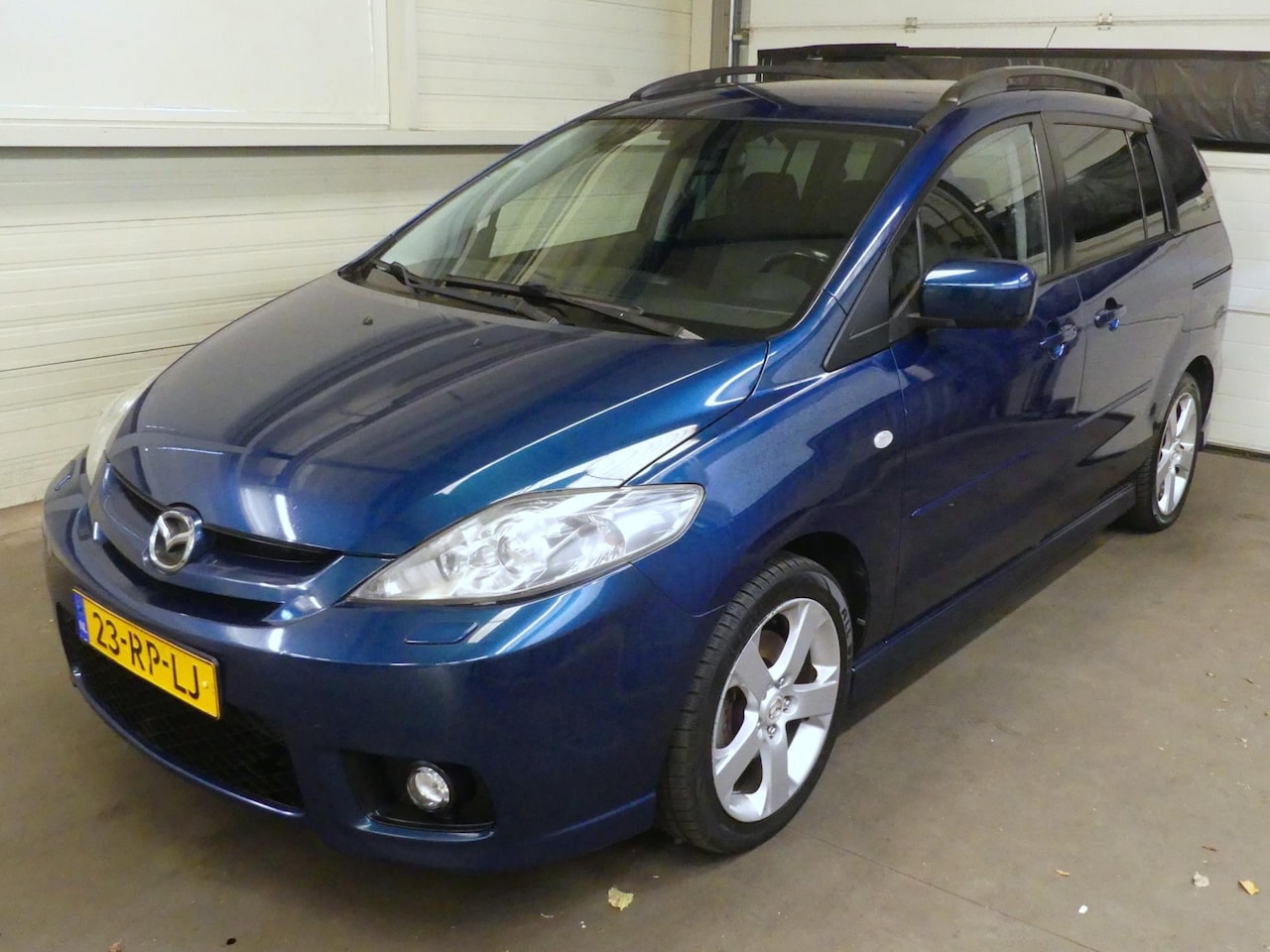Mazda 5 - 2.0 Active - Airco - 7 persoons - Mooie auto! - Trekhaak - AutoWereld.nl
