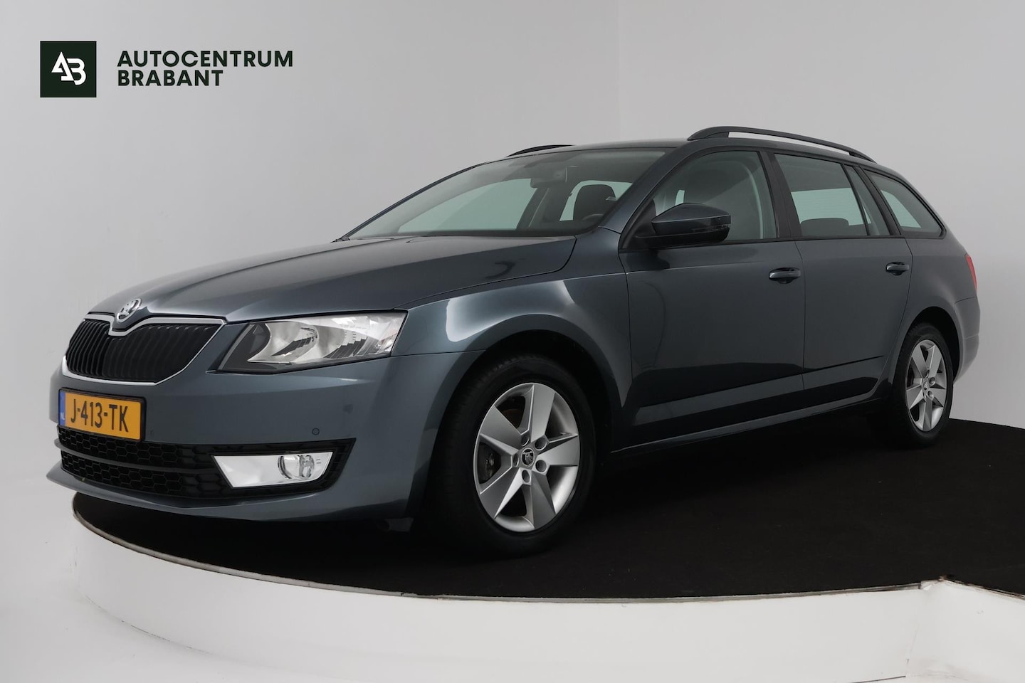 Skoda Octavia Combi - 1.2 TSI Greentech Ambition Businessline (TREKHAAK, CRUISE CONTROL, CARPLAY NAVIGATIE, PARK - AutoWereld.nl
