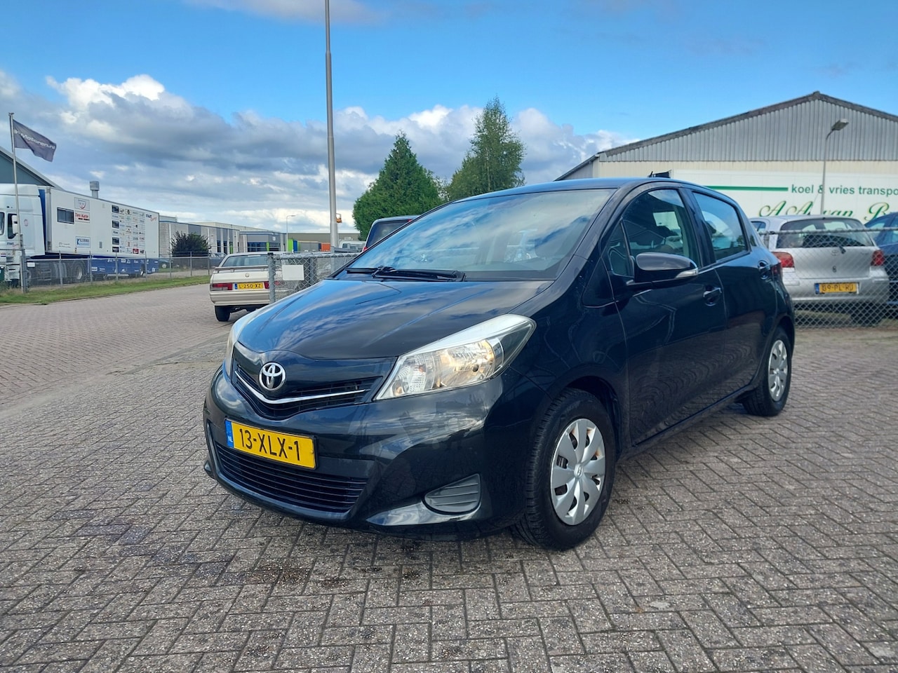 Toyota Yaris - 1.0 VVT-i Aspiration 1.0 VVT-i Aspiration - AutoWereld.nl