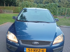 Ford Focus - 1.6-16V Trend