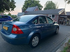 Ford Focus - 1.6-16V Trend