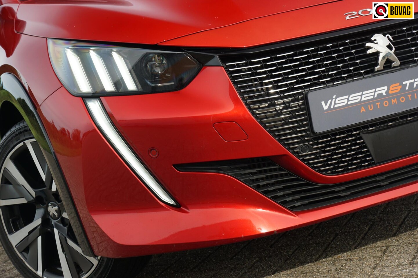 Peugeot 208 - 1.2 PureTech GT-line | Rouge Elixer | 3D-cockpit/AppleCarplay/LED/Camera/NAV - Lekker spor - AutoWereld.nl