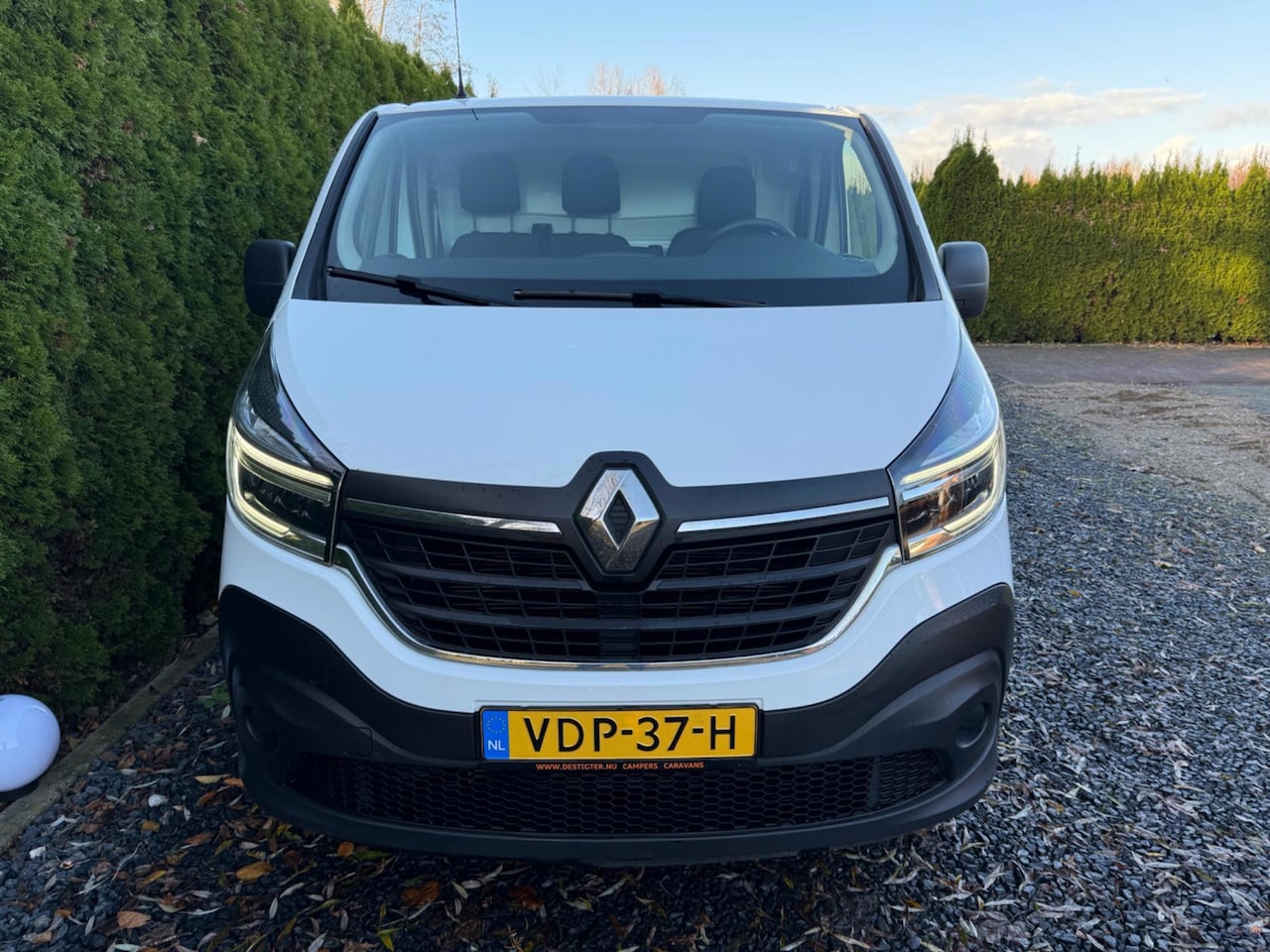 Renault Trafic - 1.6 dCi T27 L1H1 Comfort Airco Trekhaak Ledverlichting - AutoWereld.nl