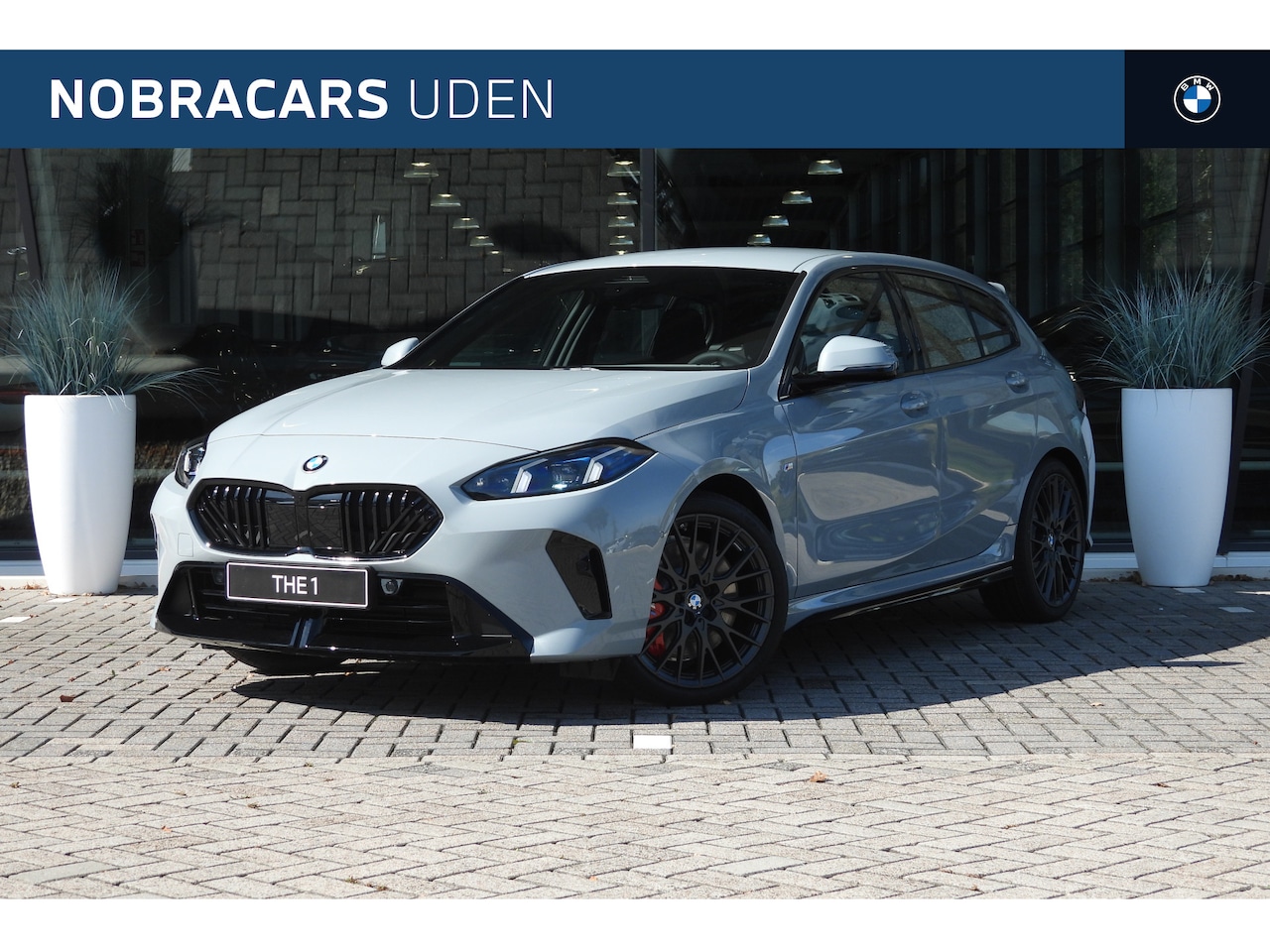 BMW 1-serie - 120 M Sport Automaat / Sportstoelen / Adaptieve LED / M Adaptief onderstel / Comfort Acces - AutoWereld.nl
