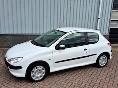 Peugeot 206 - 1.1 Pop'art Nieuwe APK