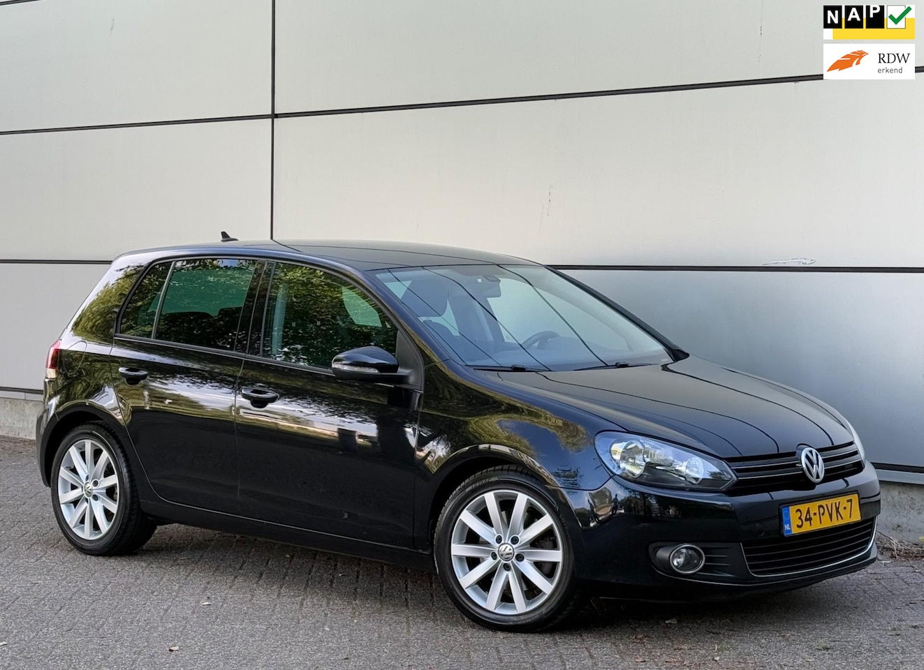 Volkswagen Golf - 1.4 TSI Highline Automaat |Navi |Dynaudio |Stuurbed |Cruise |Nap |Boekjes - AutoWereld.nl