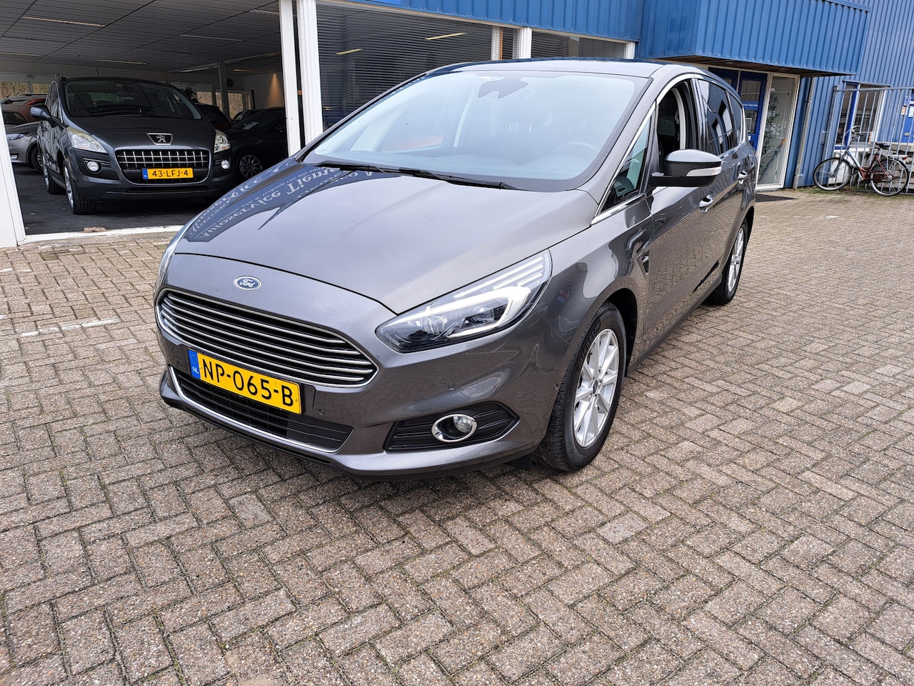 Ford S-Max - 1.5 Titanium 7 persoons - AutoWereld.nl