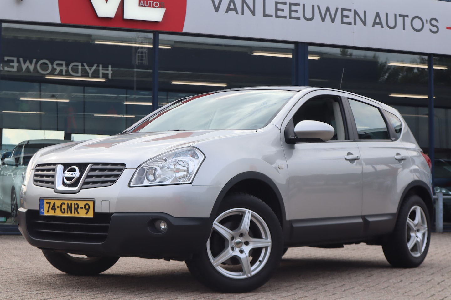 Nissan Qashqai - 2.0 Tekna Pack | Pano | Clima | Trekhaak - AutoWereld.nl