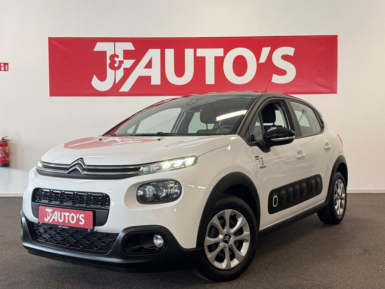 Citroën C3 - 1.2 PureTech GRAPHIC, CAR-PLAY, ECC AIRCO, CRUISE, - AutoWereld.nl