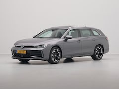 Volkswagen Passat Variant - 1.5 eTSI 150pk R-Line Business Panorama Trekhaak Camera Side Assist 227