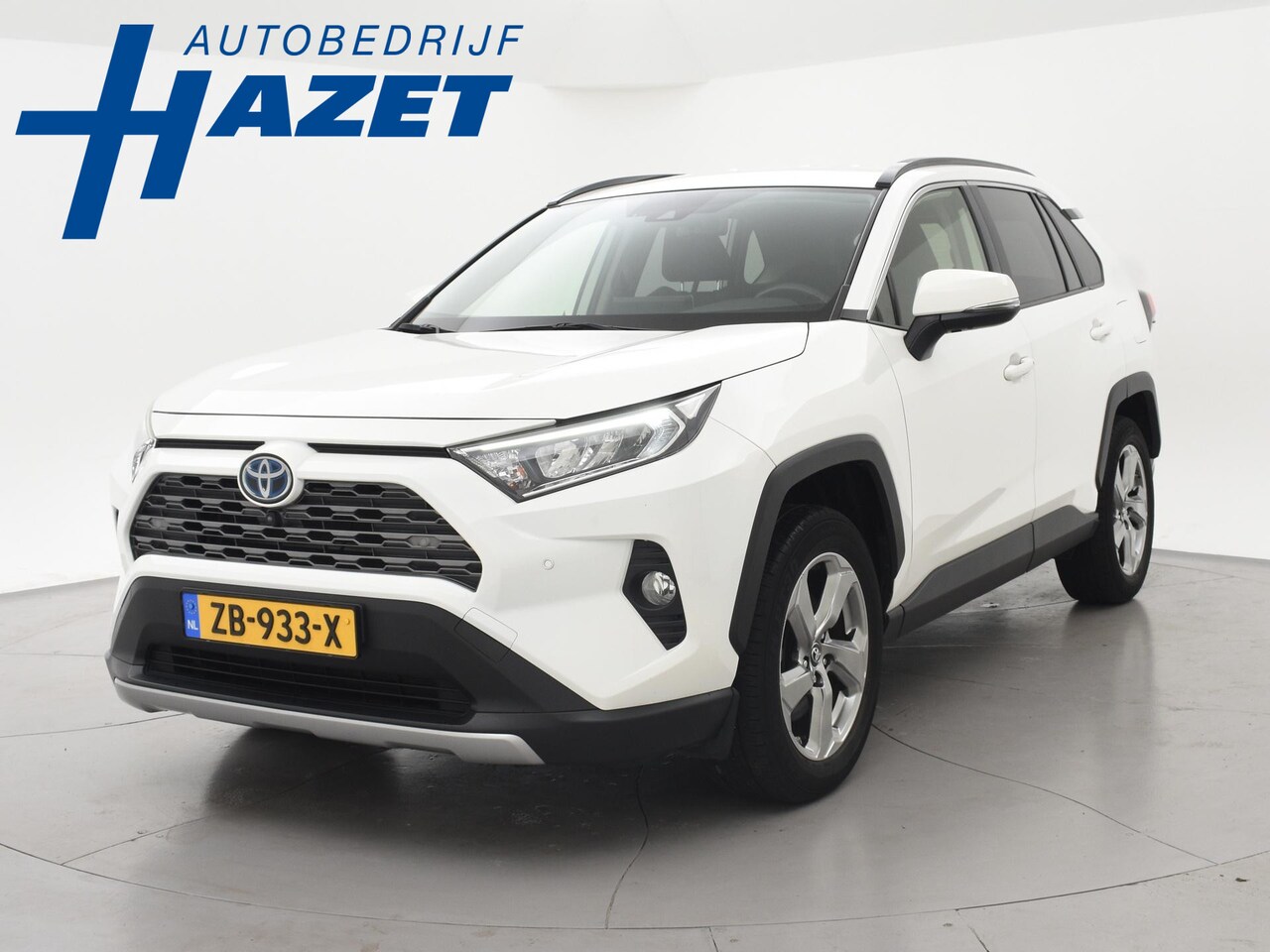 Toyota RAV4 - 2.5 HYBRID AWD FIRST EDITION + TREKHAAK 1650 KG | 360 CAMERA | LED | CARPLAY | ADAPTIVE CR - AutoWereld.nl