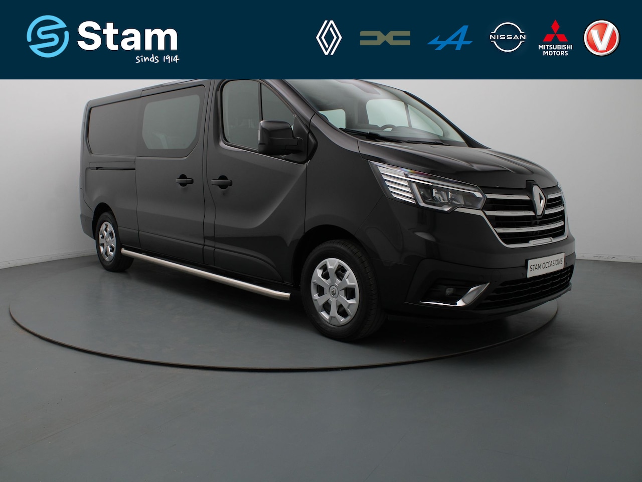 Renault Trafic - 2.0 dCi 150pk T29 L2H1 DC Work Edition Automaat Camera | Cruise | Navi | Parkeersens. v+a - AutoWereld.nl