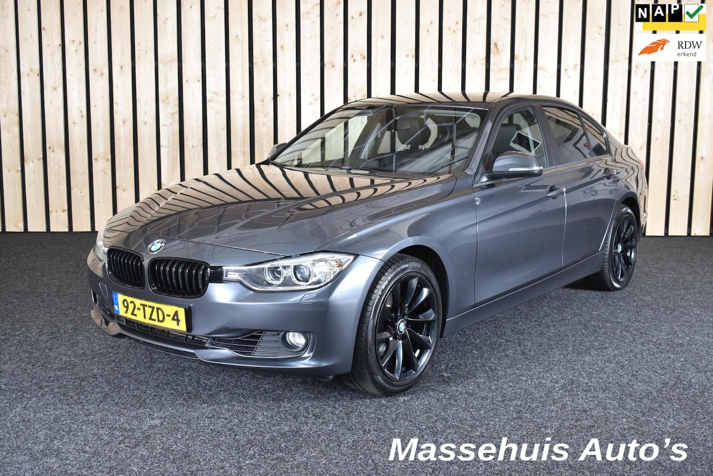 BMW 3-serie - 320i High Executive 121dkm Leer Bi-xenon Trekhaak PDC Navi Clima Nwe APK - AutoWereld.nl