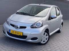 Toyota Aygo - 1.0-12V sport/5drs/1jaar apk/ dealeronderhouden/ airco/ EL-ramen/ zeer nette auto