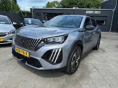 Peugeot 2008 - 1.2 (130pk) Allure Aut Nieuw model