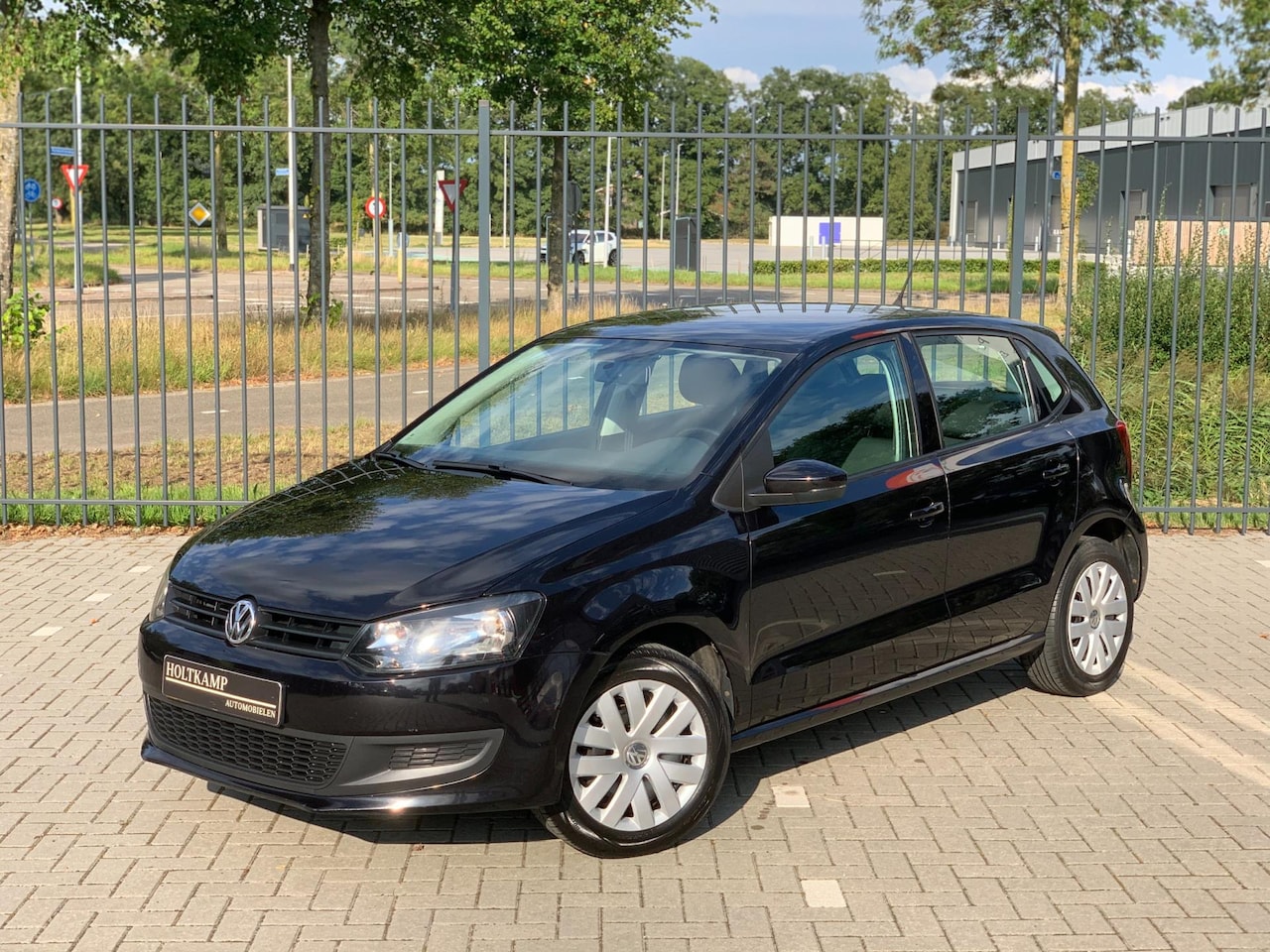 Volkswagen Polo - 1.2 Trendline | AIRCO | CARPLAY | ELC RAMEN - AutoWereld.nl