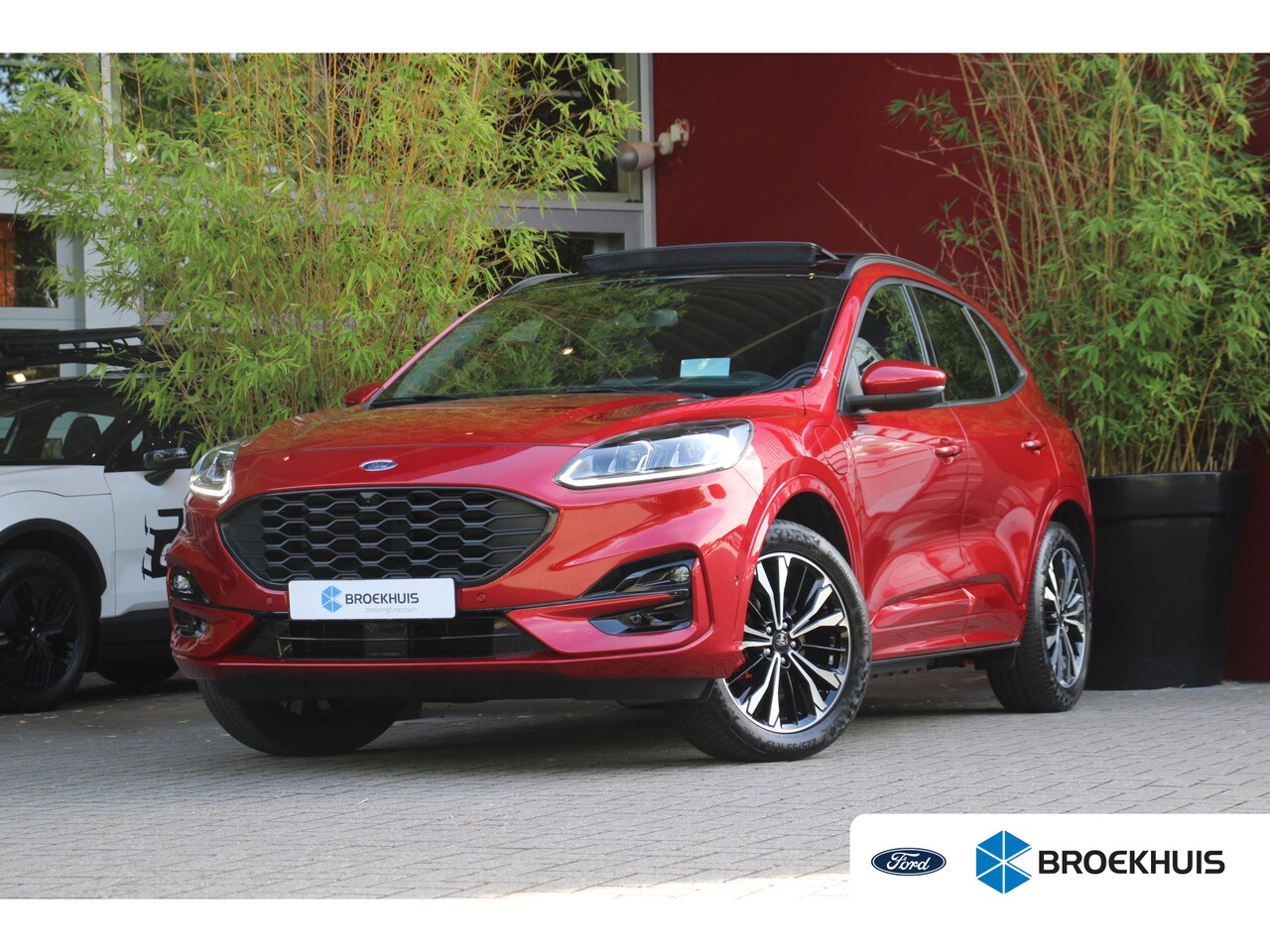 Ford Kuga - 2.5 PHEV ST-Line X | Full Options | AGR-Stoelen | Elek. Trekhaak | Head-up | Pano | Adapt. - AutoWereld.nl