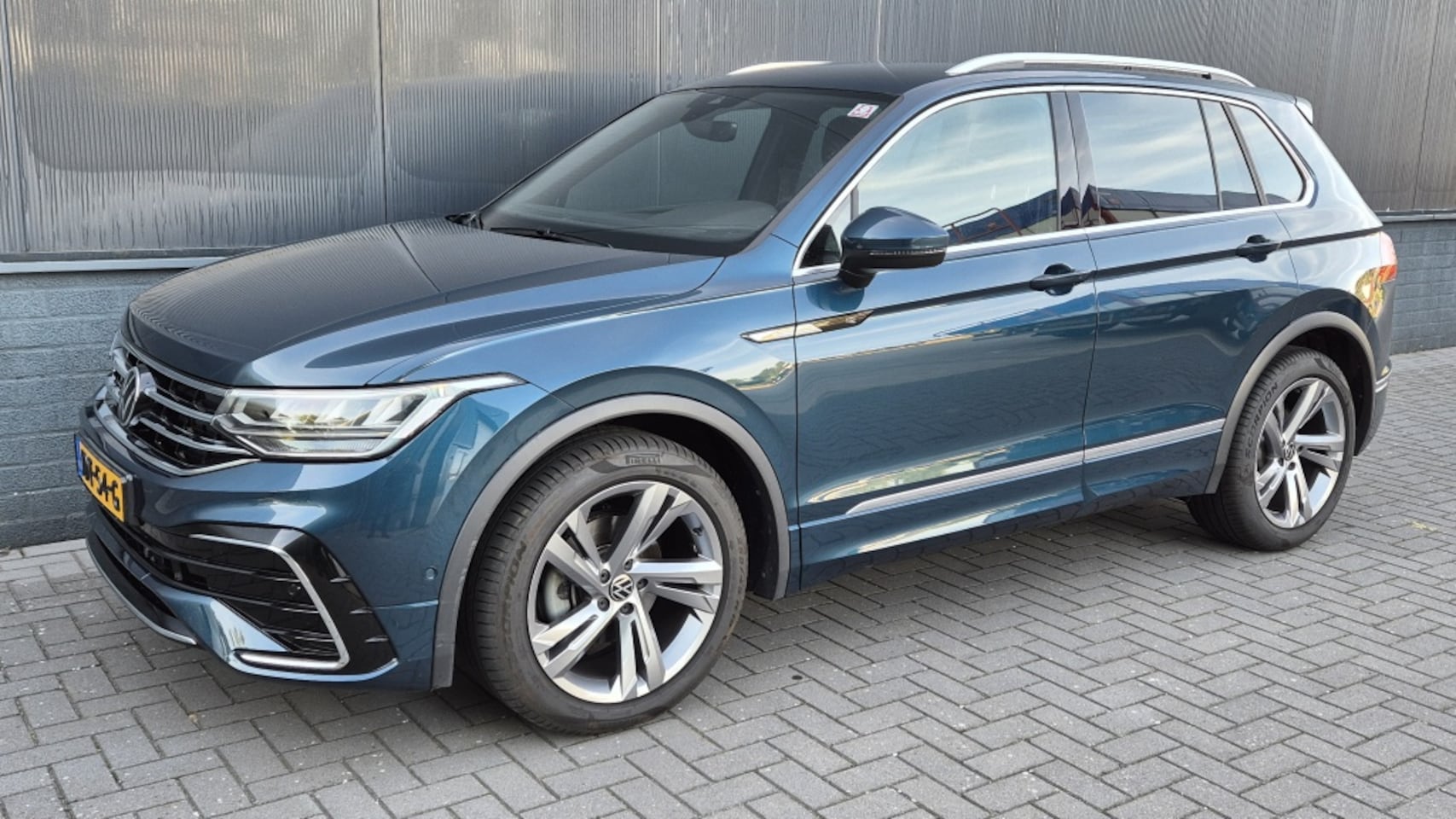 Volkswagen Tiguan - 1.5 TSI R-Line Bns+ - AutoWereld.nl