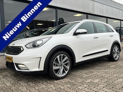 Kia Niro - 1.6 GDI HYBRID FIRST EDITION DCT6 AUTOMAAT ECC/CRUISE/NAV/CAMERA/LEDER/REGEN.SENS/LMV/1E.E