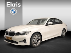BMW 3-serie - Sedan 320d | LED | Navigatie | Trekhaak | Clima | PDC | DAB | Alu 17 inch
