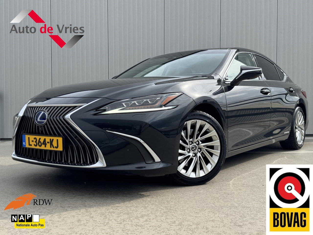Lexus ES - 300h President Line|NL-Auto|LED|Leder|Navi - AutoWereld.nl