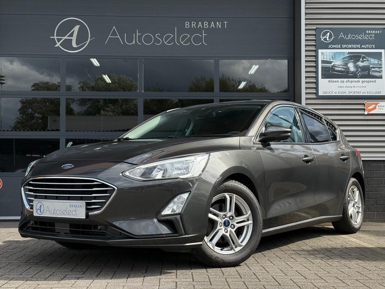 Ford Focus - 1.0 EcoBoost Titanium Business Clima Cruise Navi - AutoWereld.nl